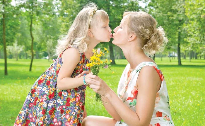 Mai citeşte în revista „Click! pentru femei“ de vineri: Ţinute de şcoală pentru fete şi băieţi