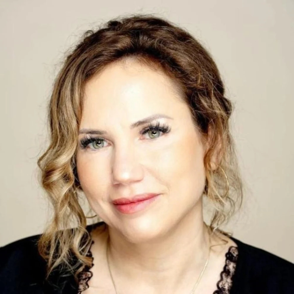 Schimbare la vârful ELCEN. Mirela-Adriana Pavel, desemnată director general, cât Claudiu Crețu rămâne sub control judiciar pentru luare de mită