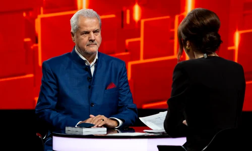 adrian nastase   40 de intrebari cu denise rifai   kanal d jpeg