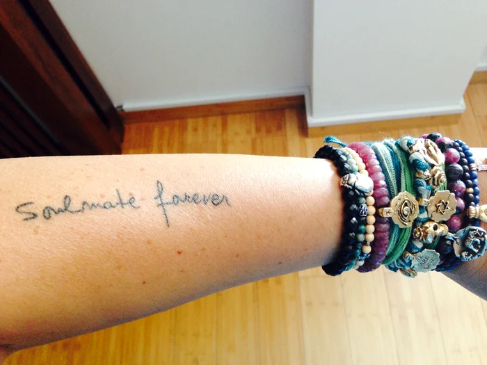 mesaje de dragoste pe piele, adresate soţului ei, Laurenţiu Reghecampf