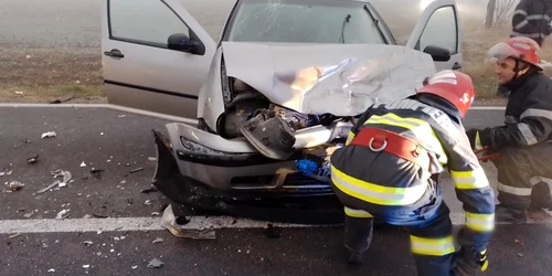 accident cu 2 raniti la Galbinasi FOTO ISU Calarasi jpg