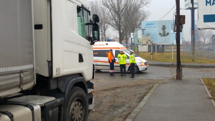 La faţa locului a ajuns şi un echipaj de ambulanţă, însă, bărbatul nu a avut nevoie de îngrijiri medicale