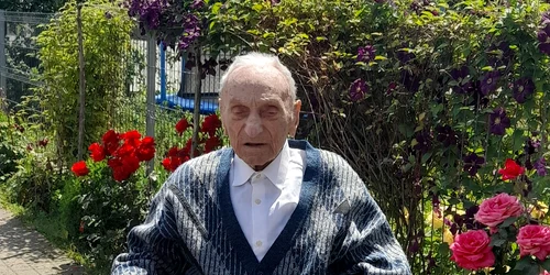 Ilie Ciocan cel mai bătrân român și longeviv veteran de război din lume trăiește în Galicea Vâlcea Foto Camelia Ciocan
