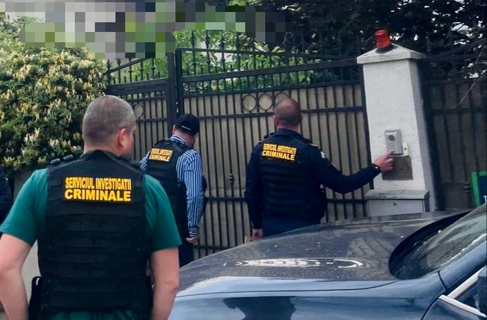 Perchezitie efectuată la locuința medicului. FOTO IPJ Dâmbovița