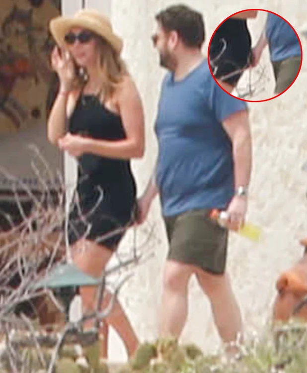 Exclusive Jonah Hill Wears A Sling On His Arm In Cabo Mexico With Friends jpeg