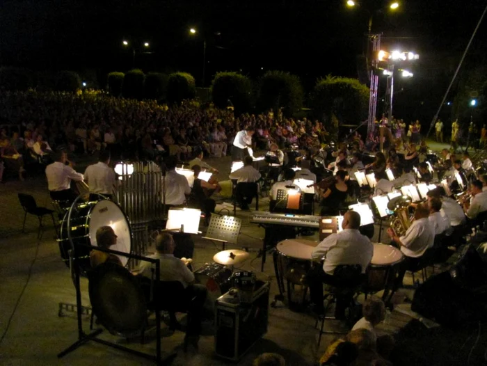 Festivalul de Operă din Parcul Rozelor