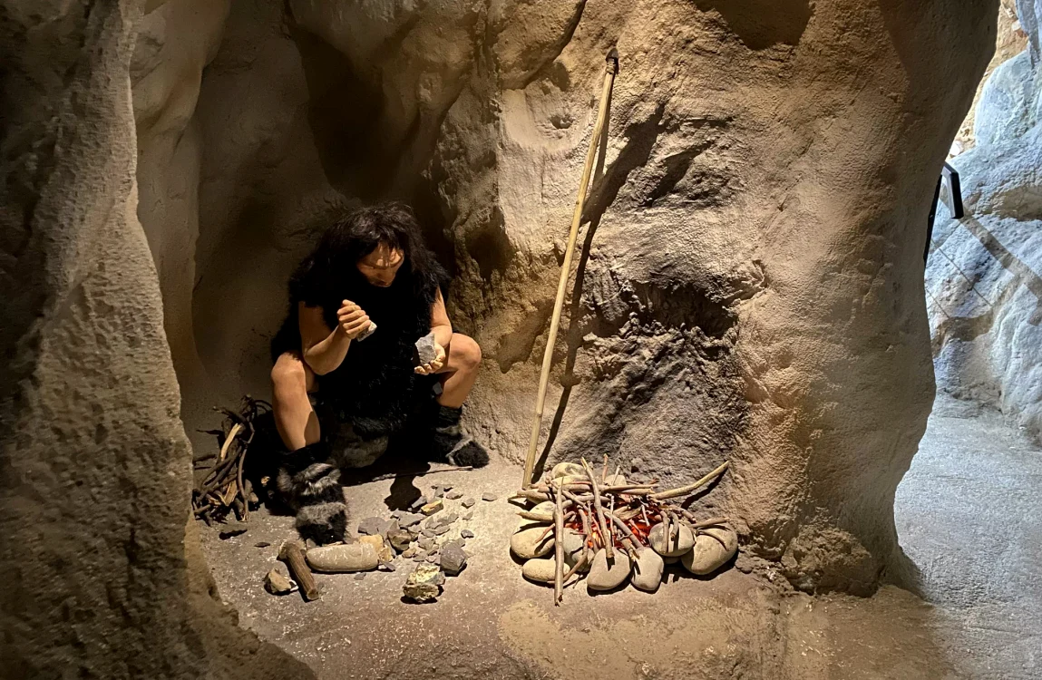 Muzeul Evolutiei Omului si Tehnologiei in Paleolitic. FOTO MUZEE DAMBOVITENE