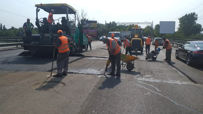 
    Au fost amplasate pe străzi indicatoare rutiere, în zonele unde lipseau  