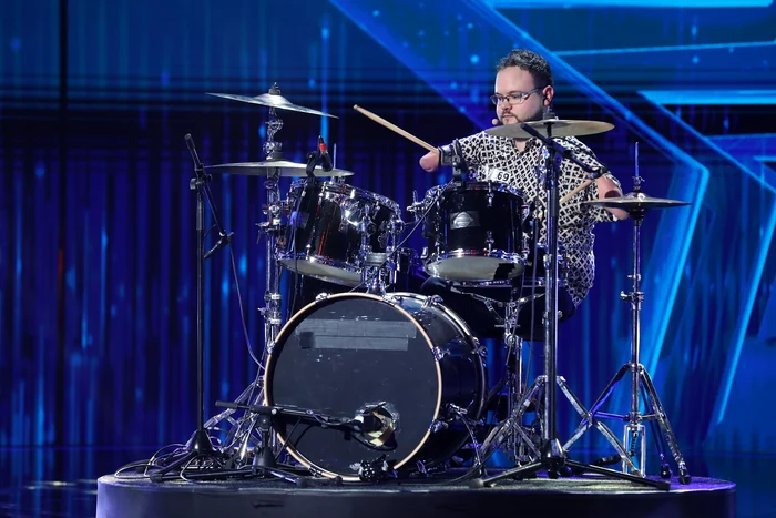 
    Cornel Hrișcă - Munn, toboșarul fără mâinifoto: PRO TV  