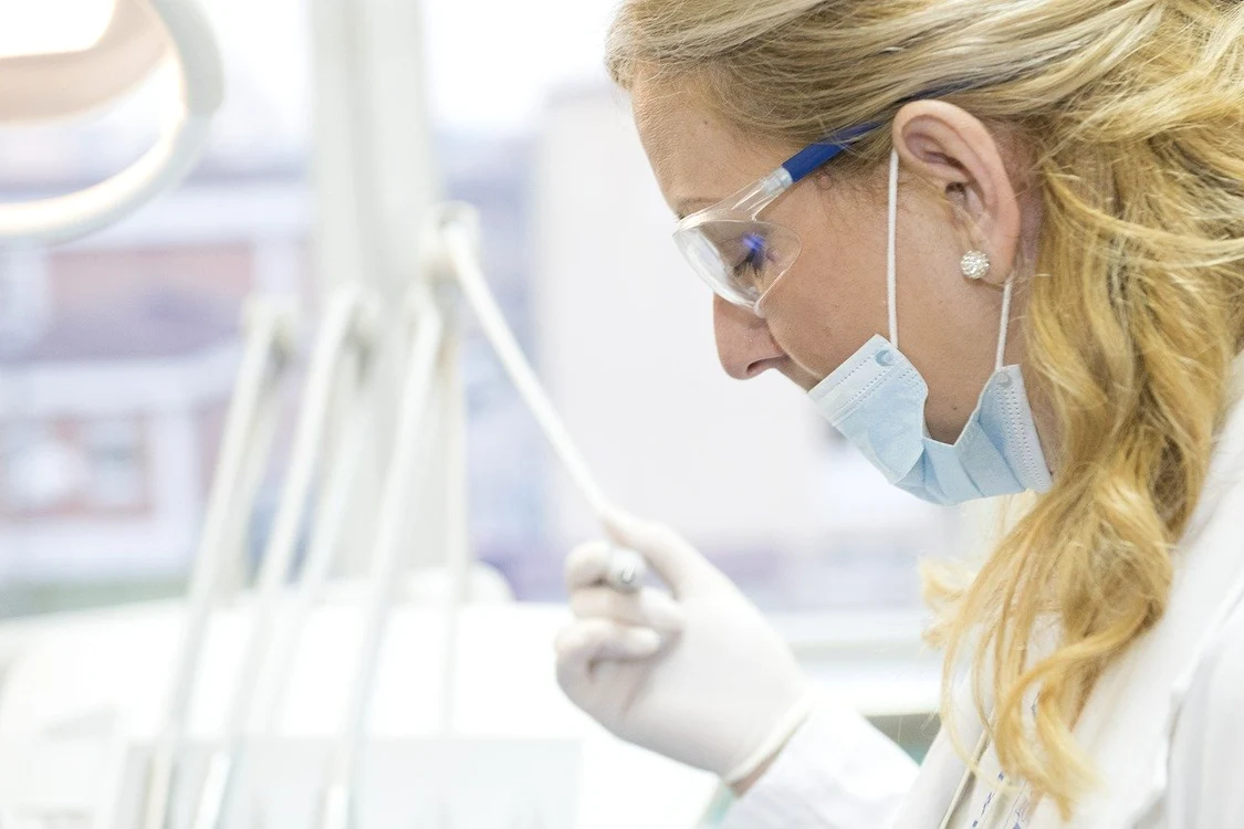 
    Decesul asistentei medicale în vârstă de 50 de ani a fost anunţat duminică după amiază de către autorităţile din judeţFoto: Pixabay  
