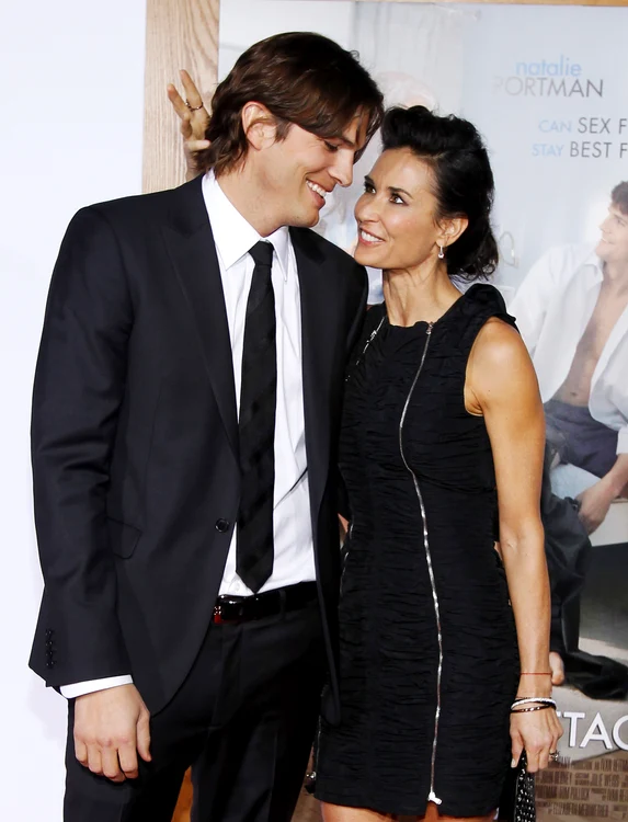 3 demi moore si ashton kutcher rtxwgks jpg jpeg