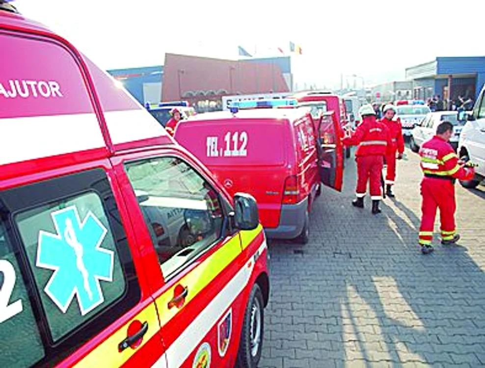 
    Echipa pirotehnică a IPJ Hunedoara a început să caute bomba  