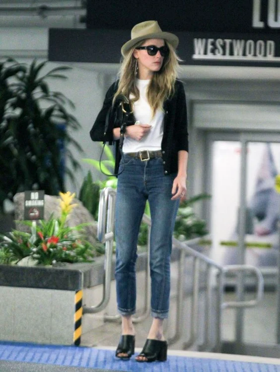 Amber Heard Visits A Medical Building For Over 2 Hours In Westwood jpeg