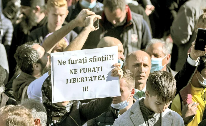 Unii participanţi şi-au strigat nemulţumirea faţă de restricţiile impuse