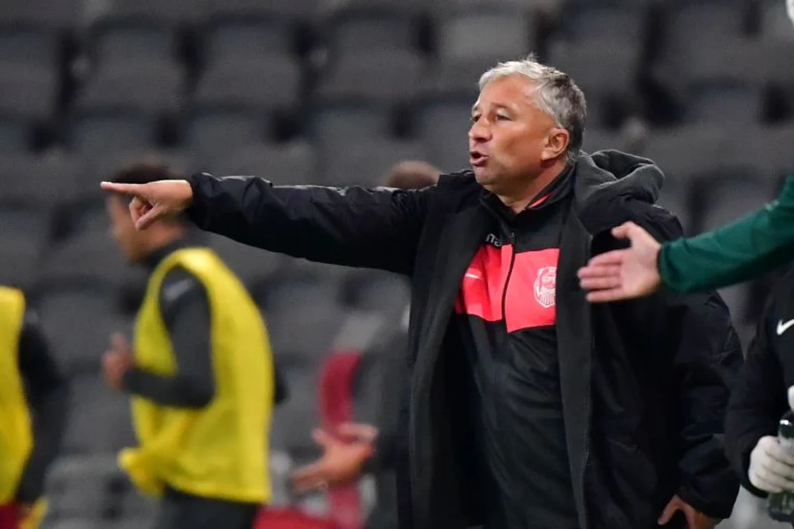 Dan Petrescu a fost ținut la CFR Cluj de clauza de reziliere a contractului (FOTO: Sportpictures)