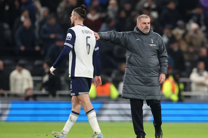 Radu Drăgușin, „asigurat” la Tottenham încă cinci ani (FOTO: EPA)
