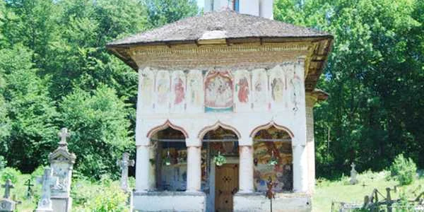 biserica titesti