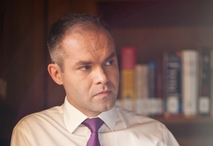 Daniel Funeriu vine cu măsuri radicale dacă va fi ales președinte. „Vreau ca pregătirea militară să redevină obligatorie pentru băieţi”