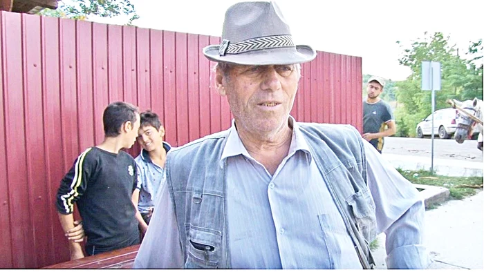 
    Peste 1.400 de oameni dintr-o localitate botoşăneană merg şi câte 15 kilometri pentru o simplă reţetă  