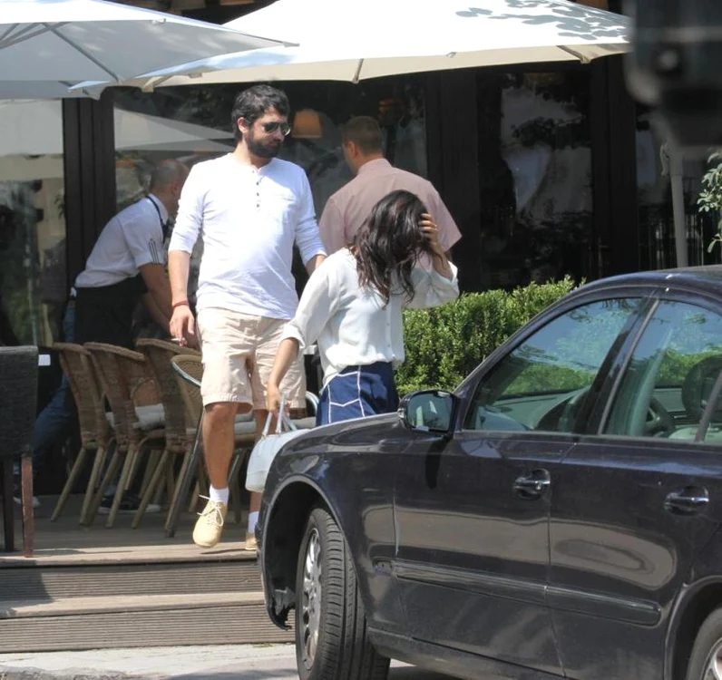 Cei doi soţi au luat masa la restaurantul lor preferat 