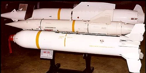 Bombe cu submunitie Mk 20 FOTO Wikipedia jpg