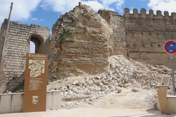 Turn prăbușit la  Castelul Escalona din Toledo FOTO: X