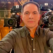 dan negru facebook jpg