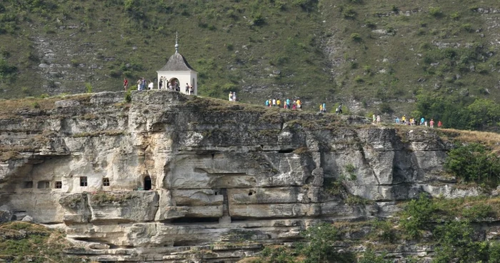 Mănăstirea rupestră de la Orheiul Vechi este una dintre cele mai vizitate destinaţii turistice din Republica Moldova. FOTO: Adevărul