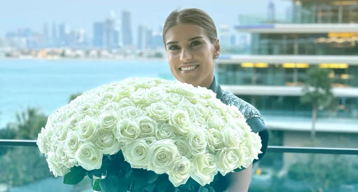 Sorana Cîrstea a primit flori de la iubitul său. Foto Facebook