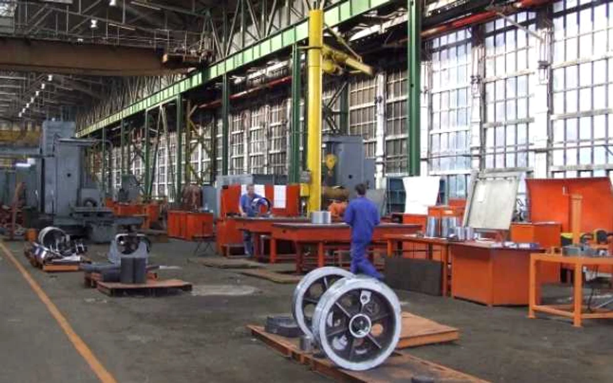 Acţiunile companiei au scăzut cu 5% faţă de şedinţa precedentă la 0,55 lei