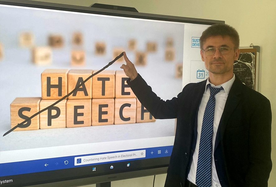  „Închide ușa Căline, vin mascații după tine”. Colind pentru Georgescu compus de profesorul amenințat cu moartea de simpatizații legionari 
