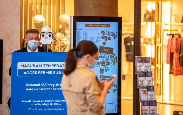 Cumpărătorii trebuie să respecte noile reguli de la mall