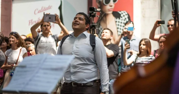 Legendă : Andriano Marian este dirijor şi a studiat la Cluj şi Bucureşti. FOTO Facebook