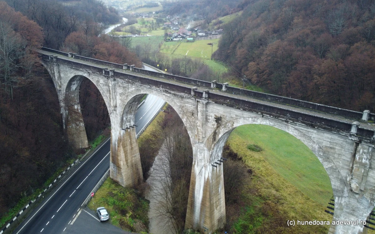 Viaductul Luncoiu. Foto: Daniel Guță. ADEVĂRUL
