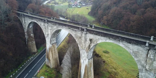 Viaductul Luncoiu de la Brad  Foto Daniel Guță  ADEVĂRUL (12) JPG