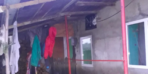 Ajutor pentru familia Duţă din Plopeni - Constanţa Sursa Marian Petcuci