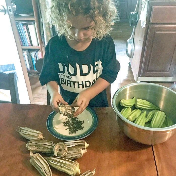 Fiul mijlociu se ocupă de plante