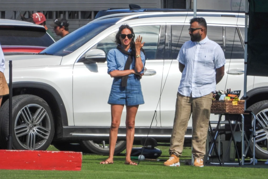 Meghan Markle suporter jpg