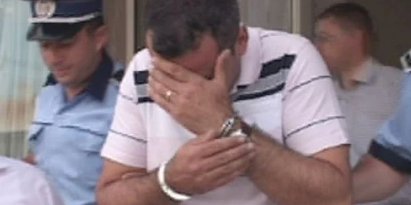 Funcţionarul Tudor Dan Manolescu a fost reţinut pentru 24 de ore