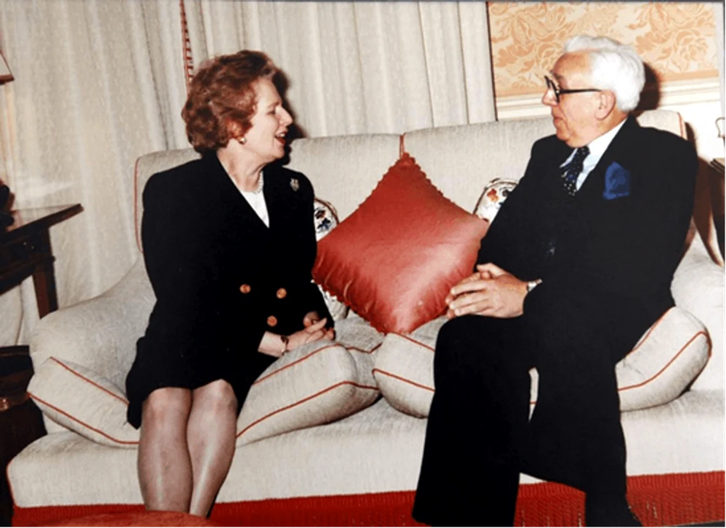Mircea Malița alături de premierul britanic Margaret Thatcher, în 1991.