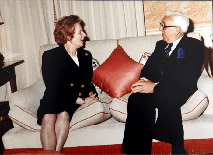 Mircea Malița alături de premierul britanic Margaret Thatcher, în 1991.