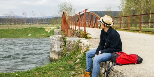 Turist in romania  Foto Freepik com jpg