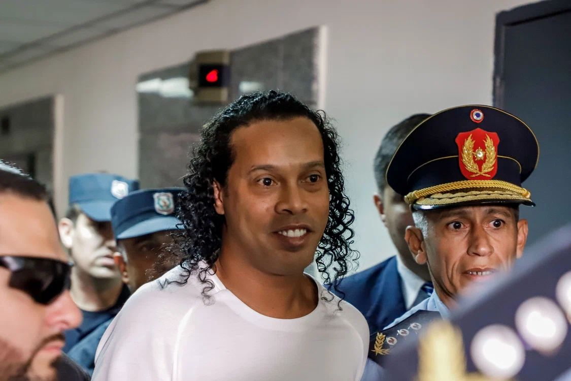 
    Ronaldinho a fost arestat la începutul luniiFOTO: EPA  