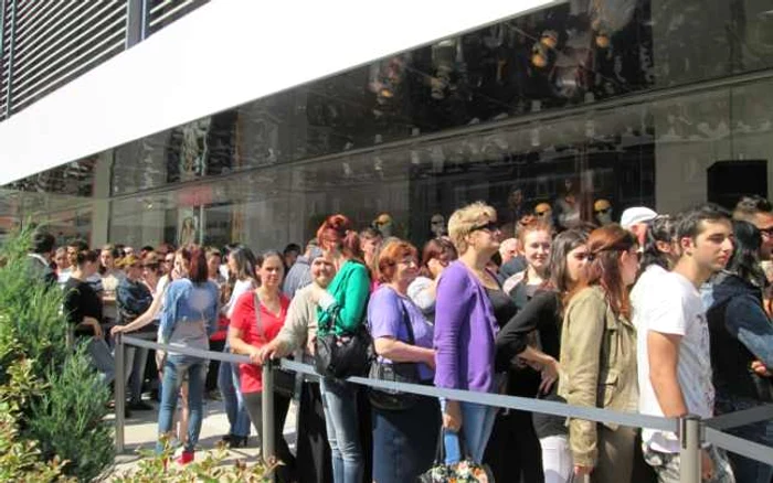 Magazinul este amplasat in incinta centrului comercial Winmarkt. Foto Adevarul