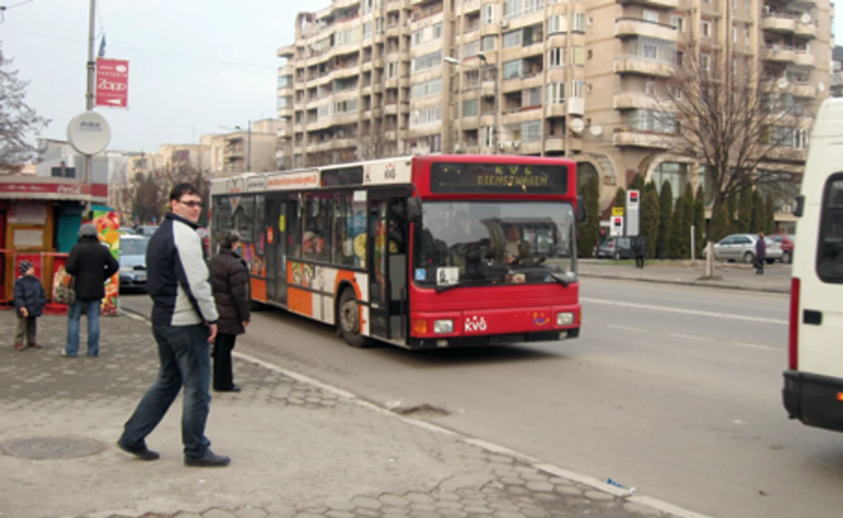 Amânarea licitaţiei lasă în suspans transportul în comun din Deva