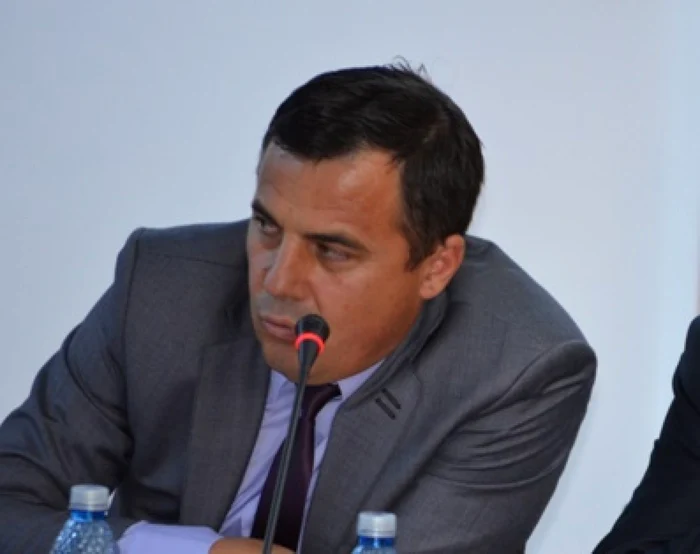 Ion Ştefan renunţă la mandatul de ales local