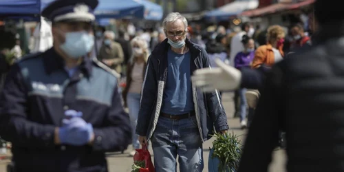 Aglomeraţie la Piaţa Obor înainte de Florii FOTO Inquam Photos / Octav Ganea