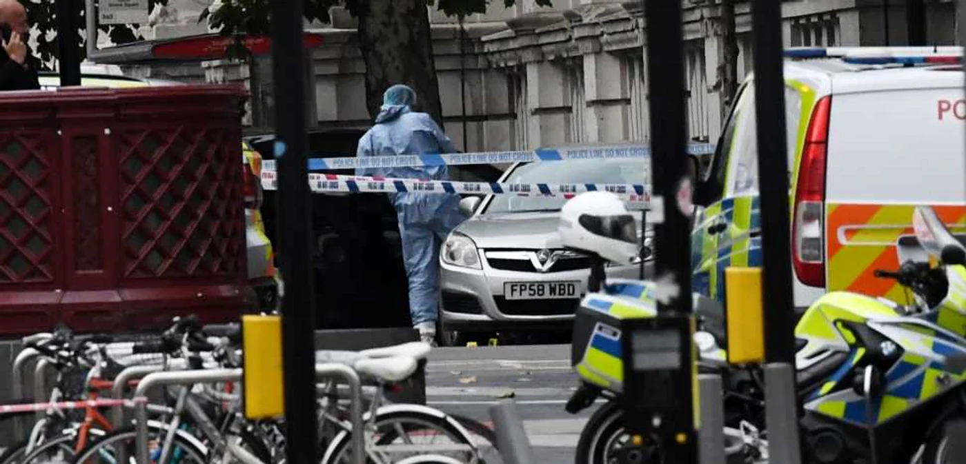 Atac terorist la Londra un barbat a intrat cu masina pe trotuar. FOTO EPA-EFE