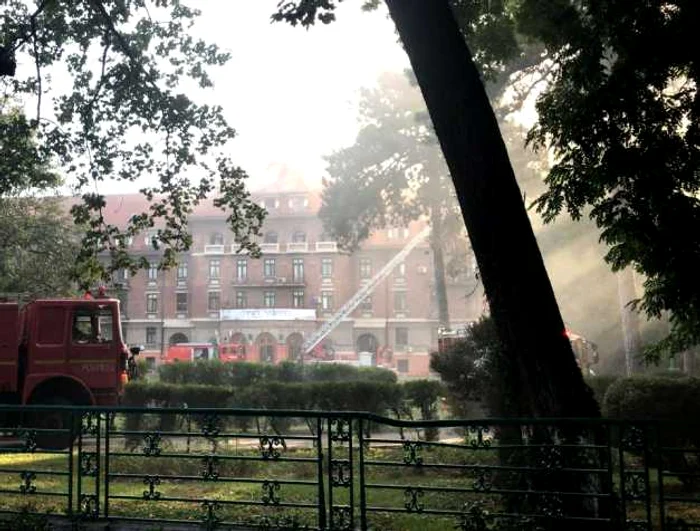 Incendiu la Hotelul Triumf din Bucureşti FOTO ISU B-IF