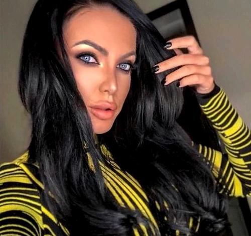 Raluca Silea, fosta iubită a lui Victor Slav, acuzată că seamănă prea mult cu Bianca Drăgușanu jpeg